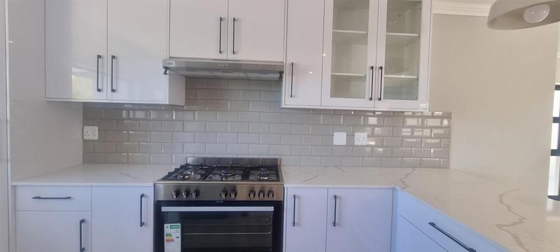 3 Bedroom Property for Sale in Fraaiuitsig Western Cape